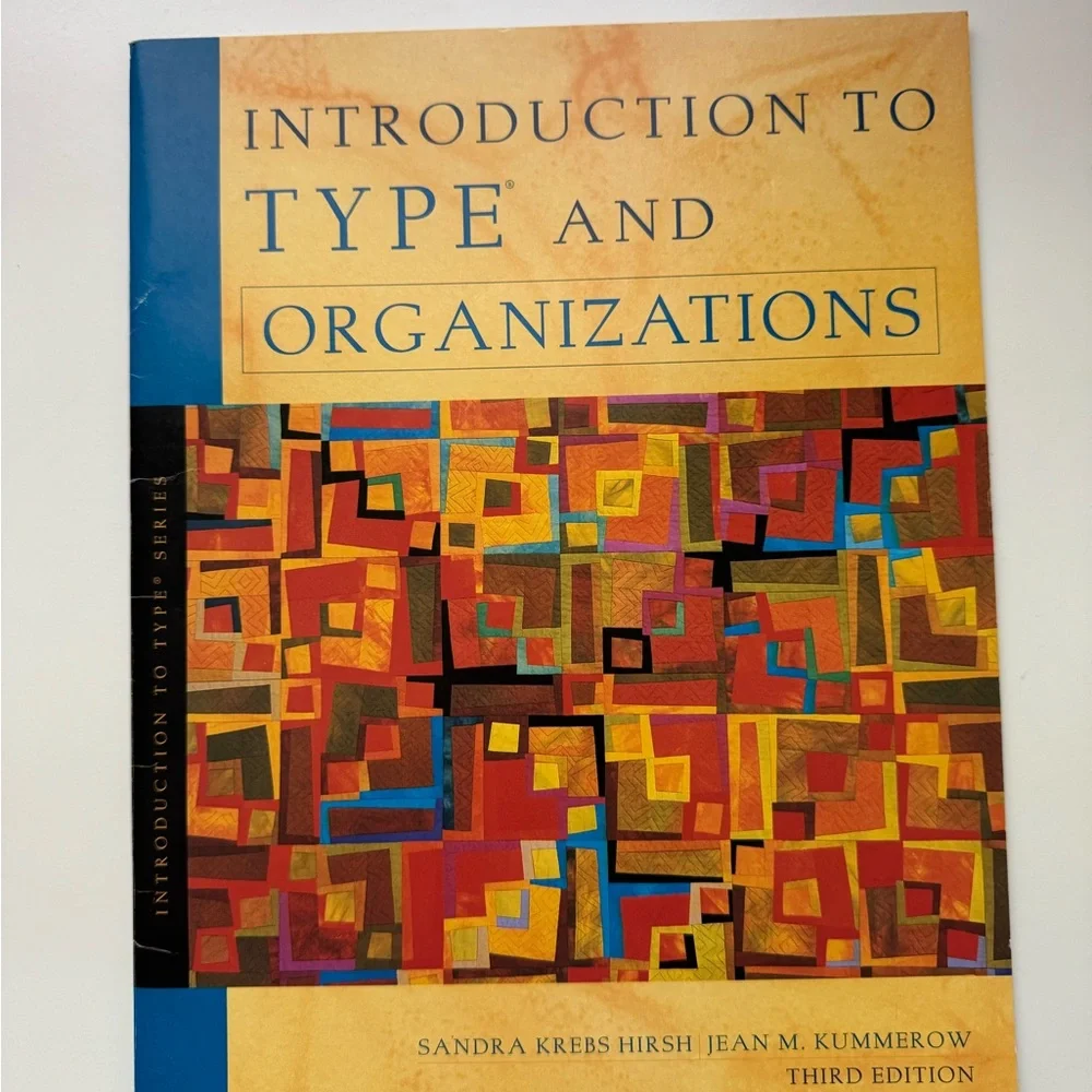 Books : Introduction to type and organizations book